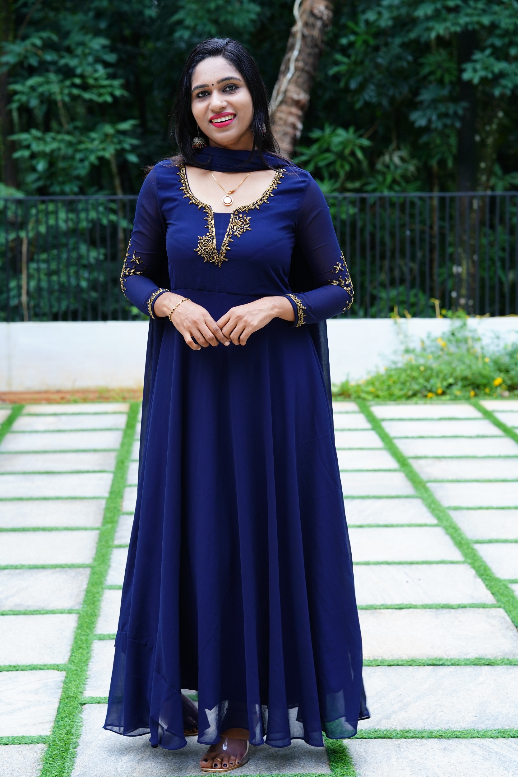 Navy Blue Long Sleeves Beaded Lace Long Prom Dresses with High Slit, L –  Shiny Party