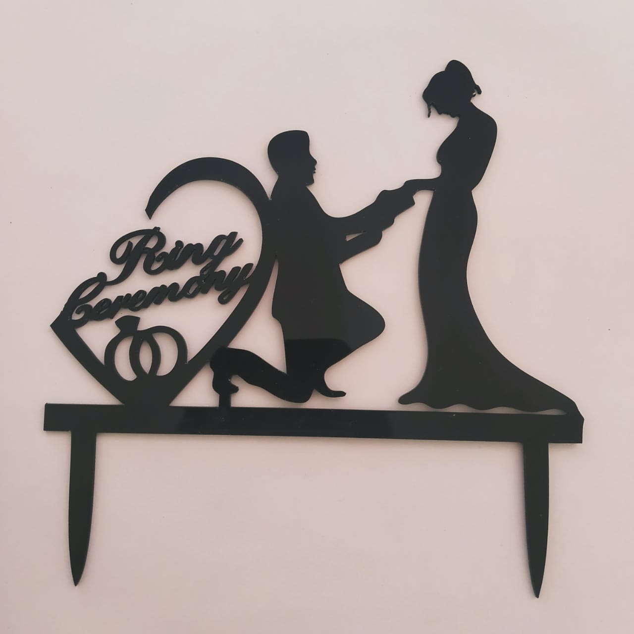 Word Cake Toppers to Personalize Your Wedding Cake