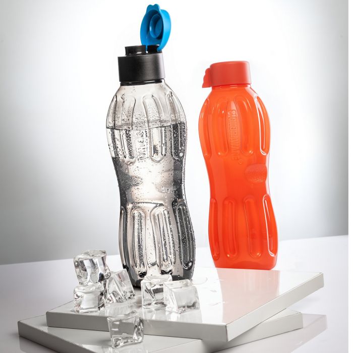 Signoraware Borraccia Acqua In Plastica 1L – Senza BPA, Antiodore, Eroga 3 Colori Assortiti (Compra 2 E Ricevi 1 Gratis)