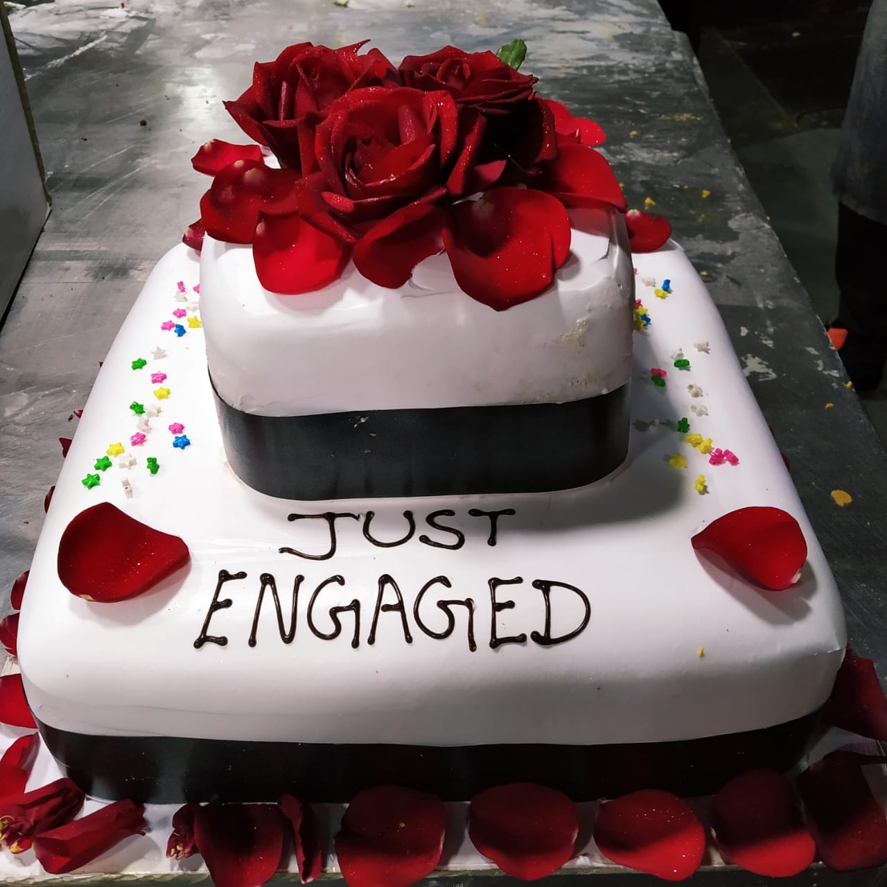 Happy engagement cake - honeyamlani488484gmail.com_ | Facebook